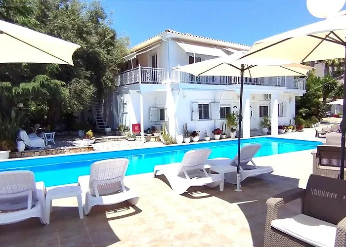Aleka's House Πανσιόν 3*