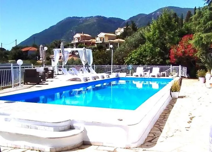 Πανσιόν Aleka's House 3*