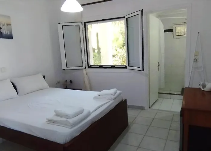 Aleka's House Πανσιόν 3*