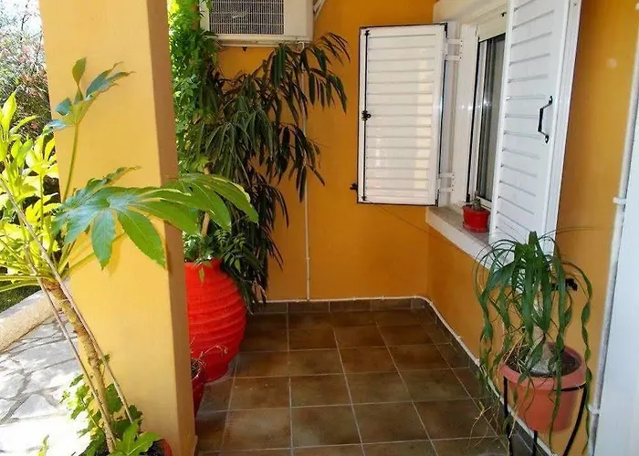 Aleka's House Νικιάνα