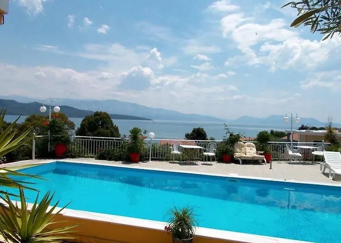 Πανσιόν Aleka's House 3*